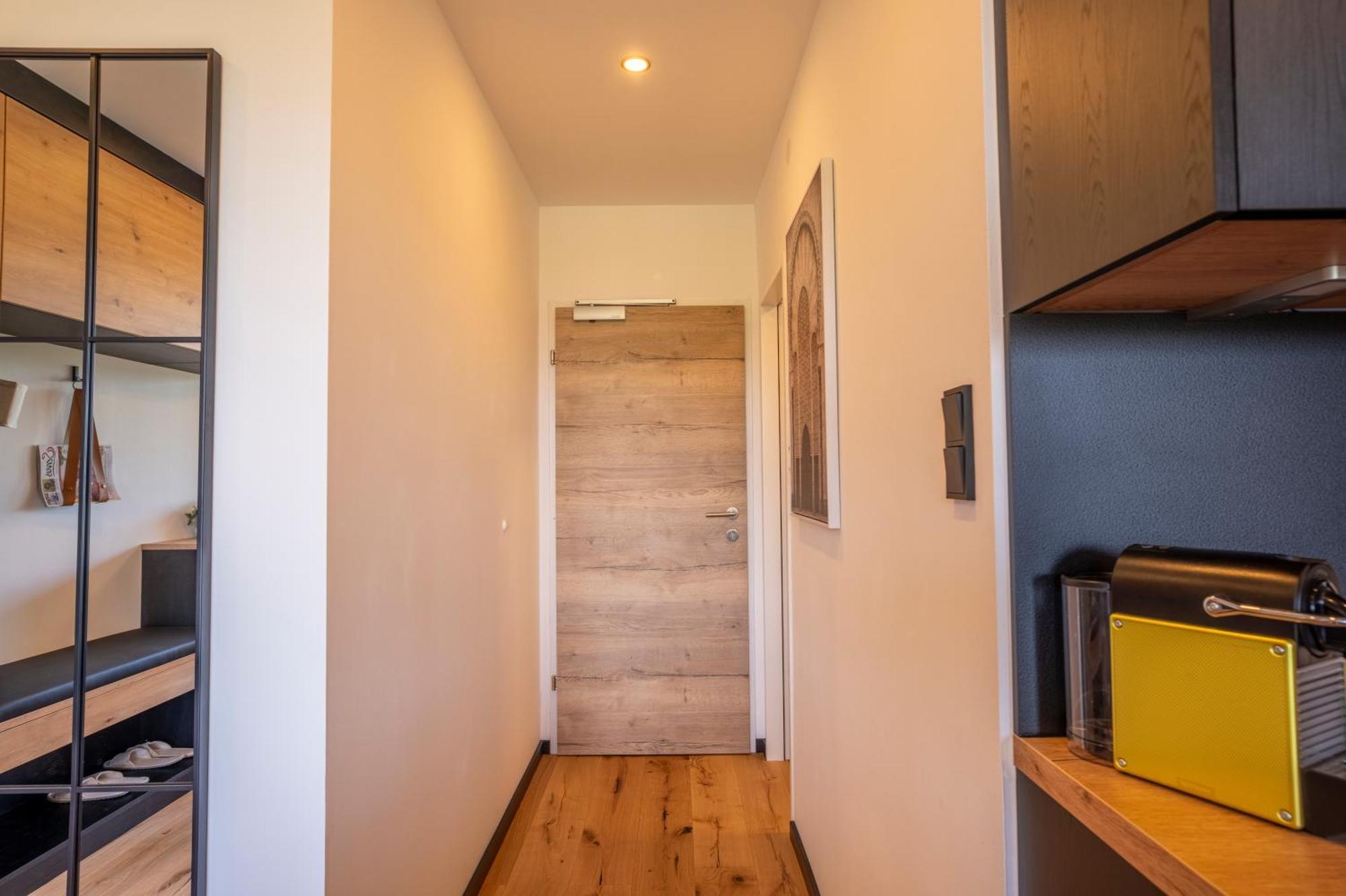 Suite Apartment Modern Getaway - Neu Renoviert - Strobl Am Wolfgangsee Exterior photo